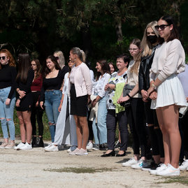 Zväčšiť fotografiu - Nádejní zdravotníci športujú vo vynovenej telocvični - 20210908_TSK__153w