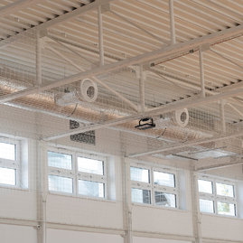 Zväčšiť fotografiu - Nádejní zdravotníci športujú vo vynovenej telocvični - 20210908_TSK__214w