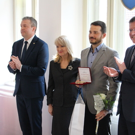 Najlepších pedagógov z trenčianskeho kraja ocenili už po šiestykrát, plaketu jána amosa komenského si prevzalo celkom 22 učiteľov - IMG_0140