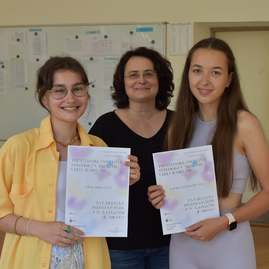 Zväčšiť fotografiu - Najúspešnejšou sa z pohľadu stredoškolských súťaží stala prievidzská „obchodka“ - 203770662_195630335896007_2759487574206694692_n