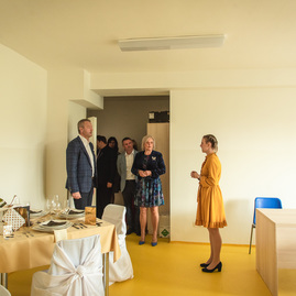 Zväčšiť fotografiu - Národná kultúrna pamiatka sa mení na modernú školu - TSK_SOŠ Pruské_strecha_intrák_mini-22
