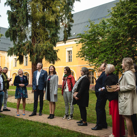 Zväčšiť fotografiu - Národná kultúrna pamiatka sa mení na modernú školu - TSK_SOŠ Pruské_strecha_intrák_mini-44