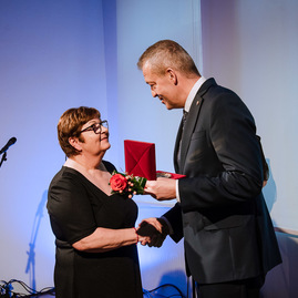Zväčšiť fotografiu - Našou motiváciou sú naši študenti, odkazujú ocenení - TSK_oceňovanie učiteľov_23_mini-23