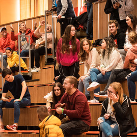 Zväčšiť fotografiu - Nepočujúci si zmerali sily na turnaji v trenčine - TSK_športový deň nepočujúcich TN_mini-28