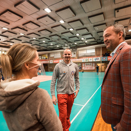 Zväčšiť fotografiu - Nepočujúci si zmerali sily na turnaji v trenčine - TSK_športový deň nepočujúcich TN_mini-32