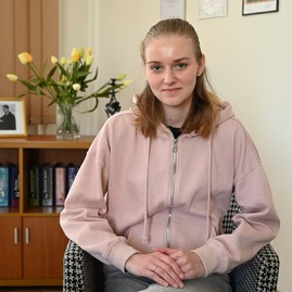 Zväčšiť fotografiu - Nezištná práca študentky prináša radosť a dobrú náladu