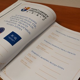 Zväčšiť fotografiu - Nová hokejová hala dostala ďalšie využitie pre viac ako 2-tisíc detí