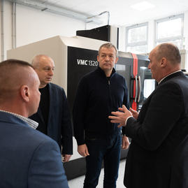 Zväčšiť fotografiu - Nové technológie posúvajú kvalitu vzdelávania vpred - 20230320_TSK_008w
