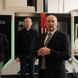 Zväčšiť fotografiu - Nové technológie posúvajú kvalitu vzdelávania vpred - 20230320_TSK_015w
