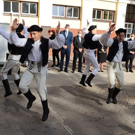 Zväčšiť fotografiu - Novomestské gymnázium je už 50 rokov pridruženou školou unesco - IMG_3356