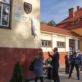 Zväčšiť fotografiu - Novomestské gymnázium je už 50 rokov pridruženou školou unesco - paciky (1 of 1)