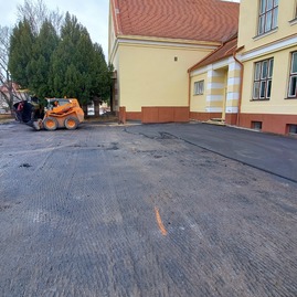 Zväčšiť fotografiu - Novomestské gymnázium má nový vstup do areálu školy - 20211215_124242
