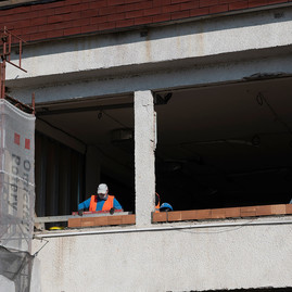 Zväčšiť fotografiu - Nový školský rok na dvoch stredných školách otvoril trenčiansky župan - 20200319_TSK_nemocnice_018w