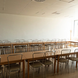 Zväčšiť fotografiu - Nový školský rok na dvoch stredných školách otvoril trenčiansky župan - 20200807_PU_spojena_skola_021w