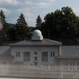 Zväčšiť fotografiu - O krok bližšie k hviezdam vďaka cezhraničnému projektu - 20200807_PU_gymnazium_013w