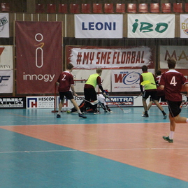 O pohár predsedu tsk premiérovo zabojovali aj dievčenské florbalové tímy stredných škôl - IMG_0004