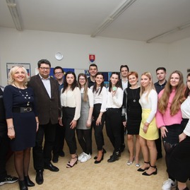 Zväčšiť fotografiu - Obchodná akadémia najlepšou školou epas 2020 - TSK_OA Prievidza_Ambasádorská škola EP (8)