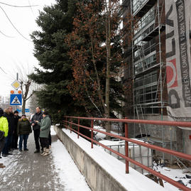 Zväčšiť fotografiu - Obchodná akadémia v trenčíne o krok bližšie k modernému vzhľadu - 20221215_131w