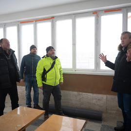 Zväčšiť fotografiu - Obchodná akadémia v trenčíne o krok bližšie k modernému vzhľadu - 20221215_139w