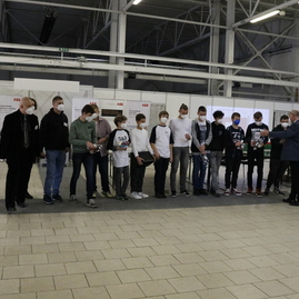 Zväčšiť fotografiu - Obľúbenej súťažnej prehliadky robotov sa zúčastnilo 52 tímov - _MG_9853