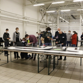 Zväčšiť fotografiu - Obľúbenej súťažnej prehliadky robotov sa zúčastnilo 52 tímov - _MG_9858