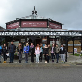 Odborná stáž študentov bilingválneho štúdia  obchodnej akadémie z handlovej vo wrexhame - ATT00052_resize