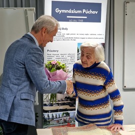 Zväčšiť fotografiu - Odhalili bustu najväčšieho slováka a začali s výstavbou telocvične - 20221014_131908
