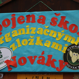 Ôsmim základným školám z regiónu hornej nitry odovzdal trenčiansky samosprávny kraj učebné pomôcky - IMG_2618