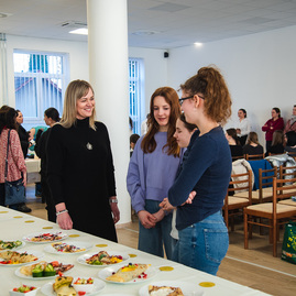 Zväčšiť fotografiu - Palacinkami popularizujú varenie medzi školákmi - TSK_SOŠ PAR_palacinky_mini (26 of 90)
