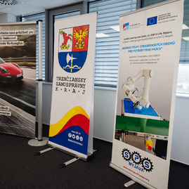 Zväčšiť fotografiu - Partnerstvo prehĺbili memorandom o spolupráci - TSK_porsche memorandum_mini (1 of 16)