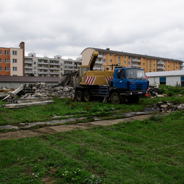 Po letných prázdninách žiakov privítala nová telocvičňa a jedna z najmodernejších školských budov - 20170920_TN_poklepanie_telocvicna_011r