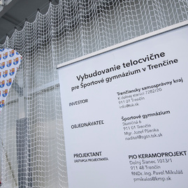 Po letných prázdninách žiakov privítala nová telocvičňa a jedna z najmodernejších školských budov - 20180903_TN_TSK_skoly_075w