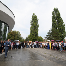 Po letných prázdninách žiakov privítala nová telocvičňa a jedna z najmodernejších školských budov - 20180903_TN_TSK_skoly_092w