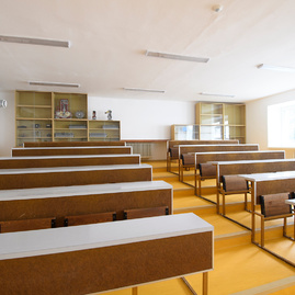 Po letných prázdninách žiakov privítala nová telocvičňa a jedna z najmodernejších školských budov - 20180903_TN_TSK_skoly_139w