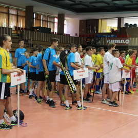Po stredoškolákoch spoznáme školského majstra slovenska vo florbale aj medzi žiakmi základných škôl. v trenčíne odštartovali celoslovenské majstrovstvá. - IMG_2194