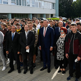 Zväčšiť fotografiu - Počet stredoškolákov na župných školách sa zvýšil - TSK_stredné školy_ilustráky (13)