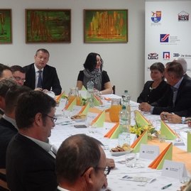 Podpísali prvé memorandum o spolupráci v trenčíne, v poradí už piate v rámci trenčianskeho samosprávneho kraja - DSC02686
