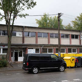 Zväčšiť fotografiu - Považskobystrické gymnázium bude mať dve moderné športoviská - 20220919_PB_Gymnazium_008w