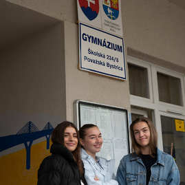 Zväčšiť fotografiu - Považskobystrické gymnázium bude mať dve moderné športoviská - 20220919_PB_Gymnazium_012w