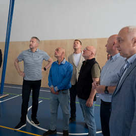 Zväčšiť fotografiu - Považskobystrické gymnázium s novými športoviskami! - 20230522_TSK_062w
