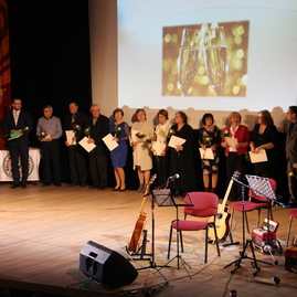 Pôvodne škola bez vlastných priestorov, dnes jedna z najlepších stredných odborných škôl na slovensku. obchodná akadémia v považskej bystrici oslávila 50. výročie - IMG_0061