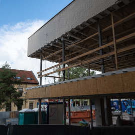 Zväčšiť fotografiu - Práce na gastrocentre prerušené, dodatok musí schváliť riadiaci orgán - 20220919_TSK_099w
