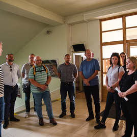 Zväčšiť fotografiu - Práce na obchodnej akadémii v trenčíne komplikuje nezodpovedný dodávateľ - TSK_KD máj_mini (145 of 232)