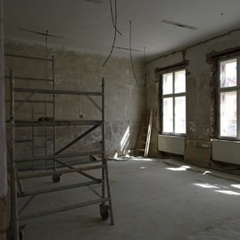 Zväčšiť fotografiu - Práce na obnove pamätného domu janka jesenského opäť pokračujú