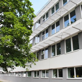 Práce na rekonštrukcii soš e. belluša v trenčíne a výstavbe telocvične športového gymnázia finišujú. akými zmenami od minulého roka prešli? pozrite sa sami! - IMG_9514