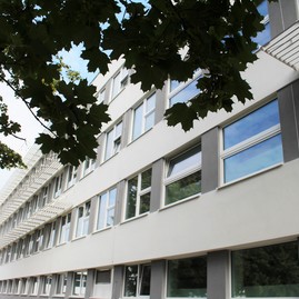 Práce na rekonštrukcii soš e. belluša v trenčíne a výstavbe telocvične športového gymnázia finišujú. akými zmenami od minulého roka prešli? pozrite sa sami! - IMG_9518