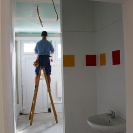 Práce na rekonštrukcii soš e. belluša v trenčíne a výstavbe telocvične športového gymnázia finišujú. akými zmenami od minulého roka prešli? pozrite sa sami! - IMG_9538