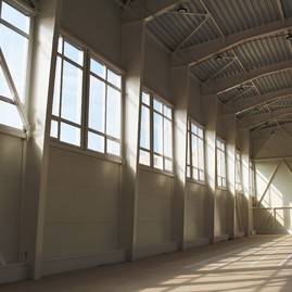 Práce na rekonštrukcii soš e. belluša v trenčíne a výstavbe telocvične športového gymnázia finišujú. akými zmenami od minulého roka prešli? pozrite sa sami! - IMG_9576