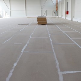 Práce na rekonštrukcii soš e. belluša v trenčíne a výstavbe telocvične športového gymnázia finišujú. akými zmenami od minulého roka prešli? pozrite sa sami! - IMG_9581