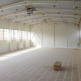 Práce na rekonštrukcii soš e. belluša v trenčíne a výstavbe telocvične športového gymnázia finišujú. akými zmenami od minulého roka prešli? pozrite sa sami! - IMG_9587